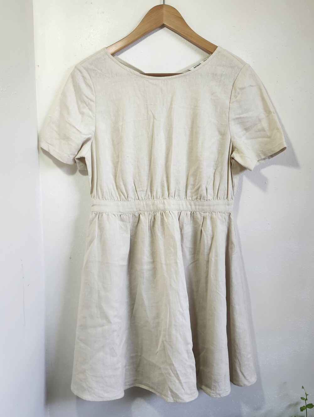 MIXXO Peek-a-Boo Back Off-White Above the Knee Sundress Large